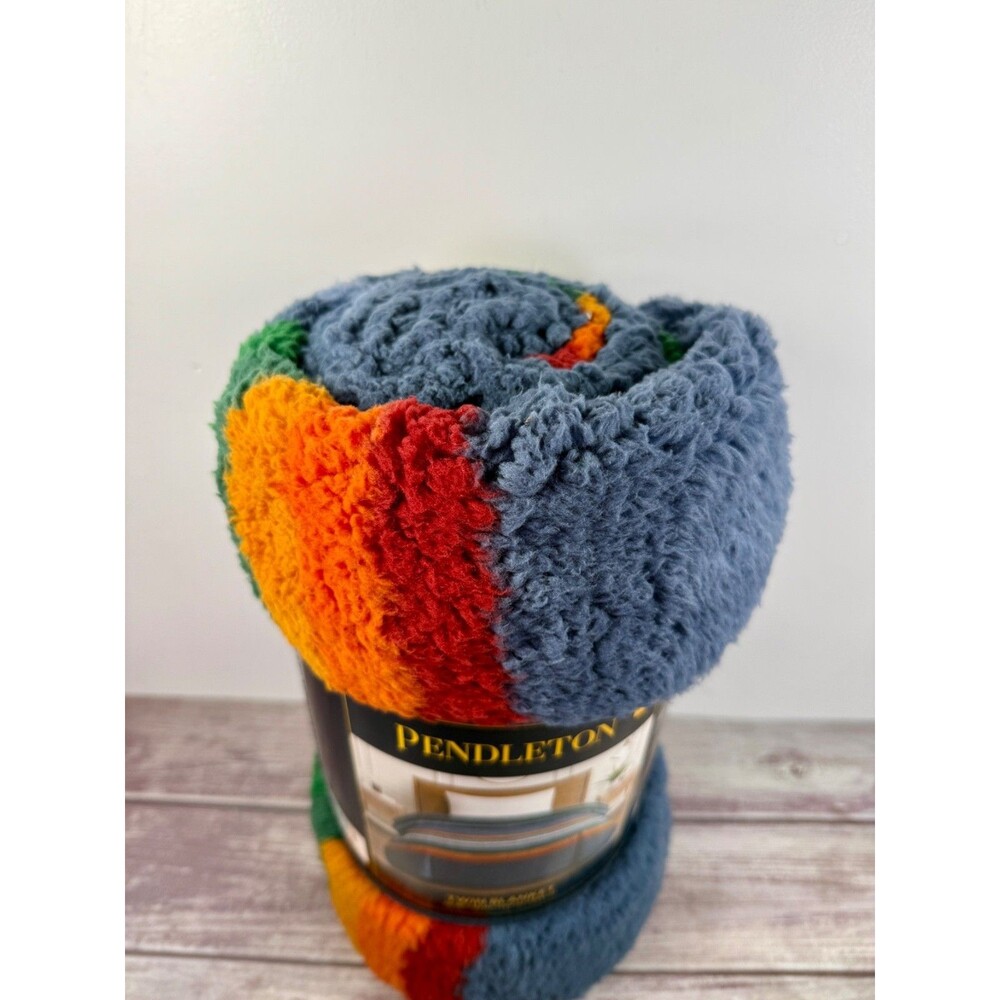 SOLD***NWT Pendleton Serape Stripe Blue Blanket Plush Manta Twin 66” x 92” - Picture 9 of 12